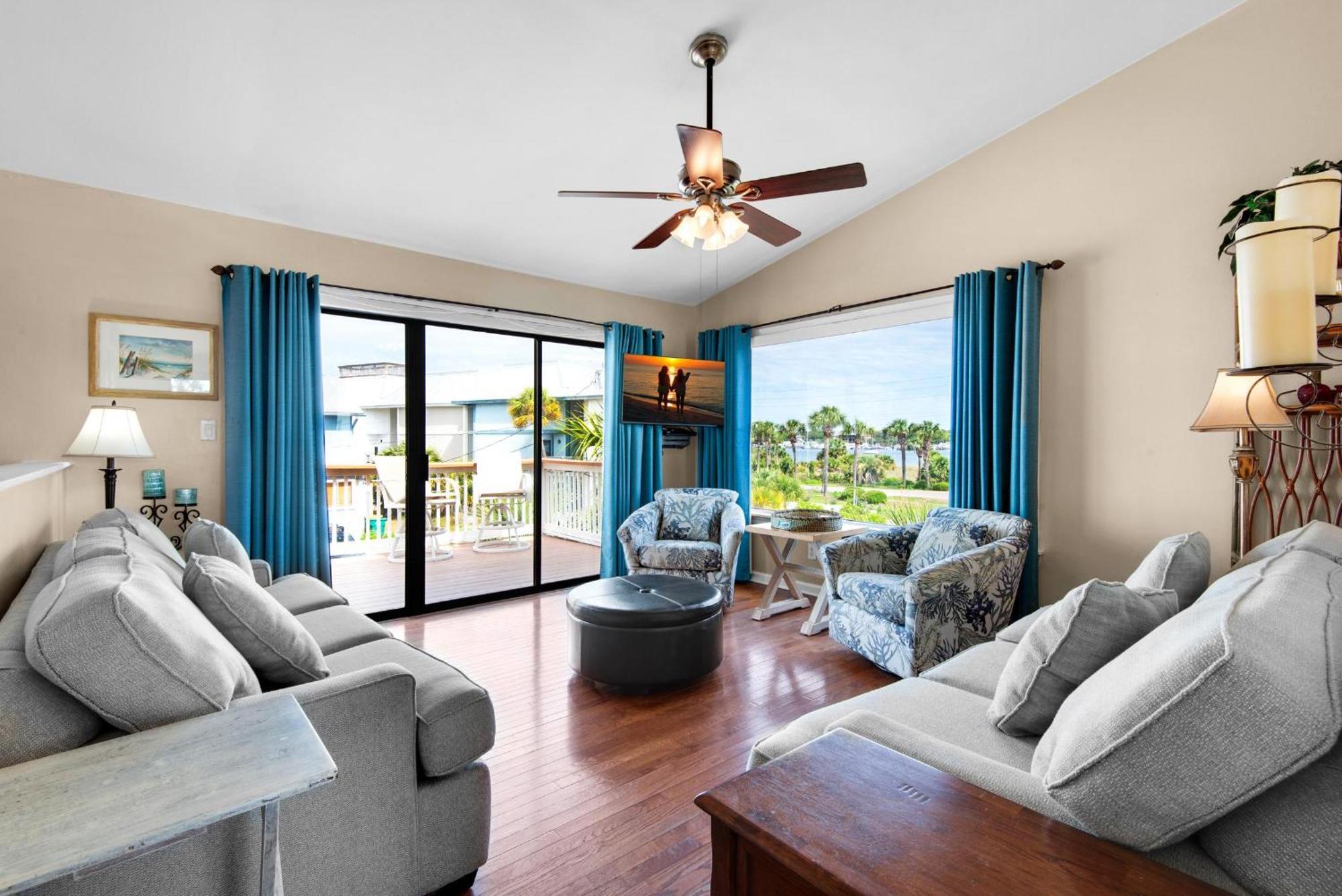 Beach Side- Harbor View 德斯廷 外观 照片